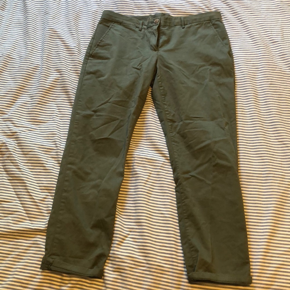 Gap Broken In Straight Khakis in Army Green